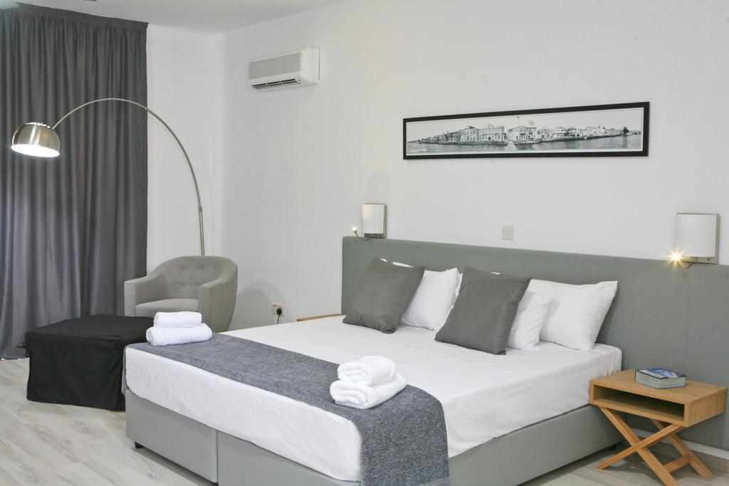 Corina Suites & Apartments Limassol Rum bild