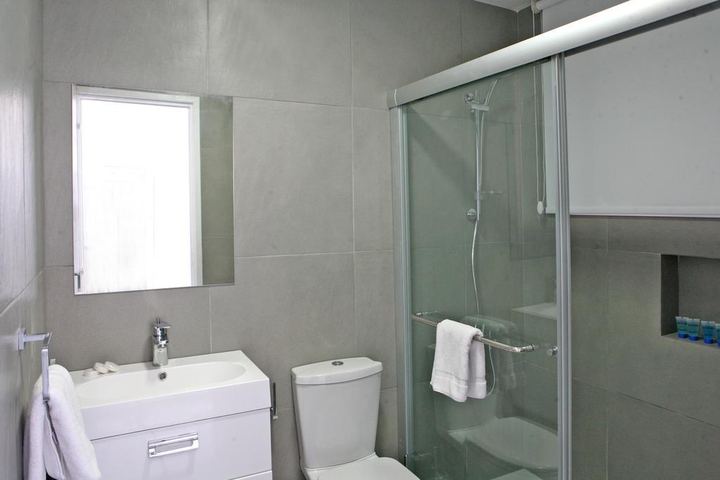 Corina Suites & Apartments Limassol Rum bild
