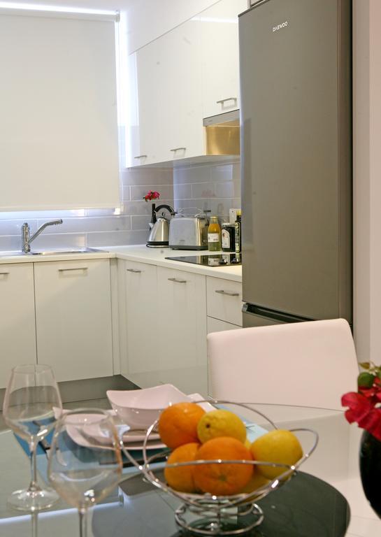 Corina Suites & Apartments Limassol Exteriör bild
