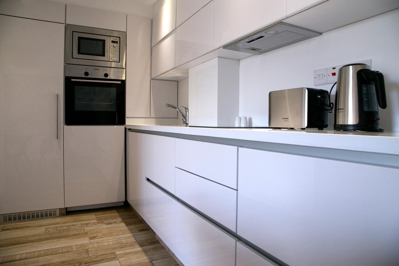 Corina Suites & Apartments Limassol Exteriör bild